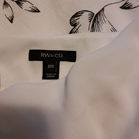 M RW&CO Tank Blouse - Picture 3 of 3